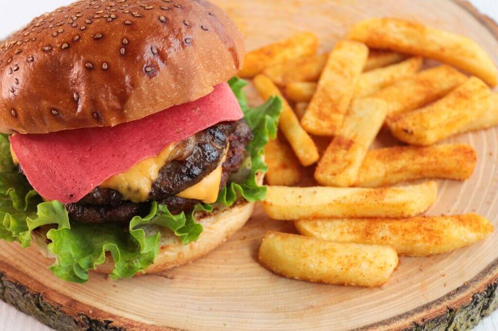 burger, cheeseburger, fries-6594067.jpg